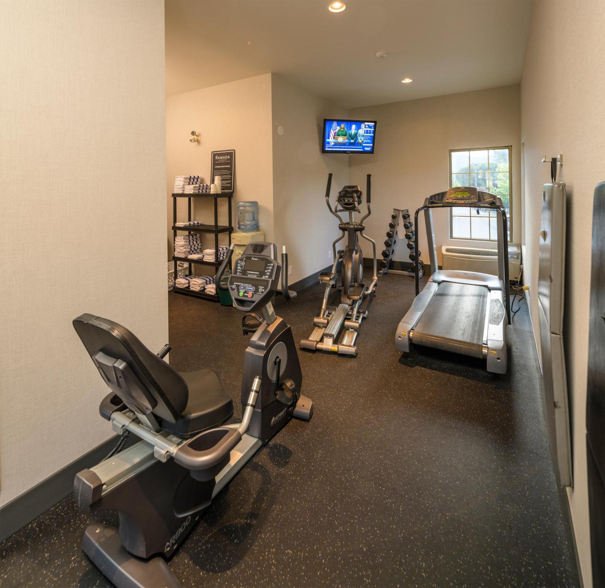 Balcomo, A Ramada By Wyndham Penticton Luaran gambar