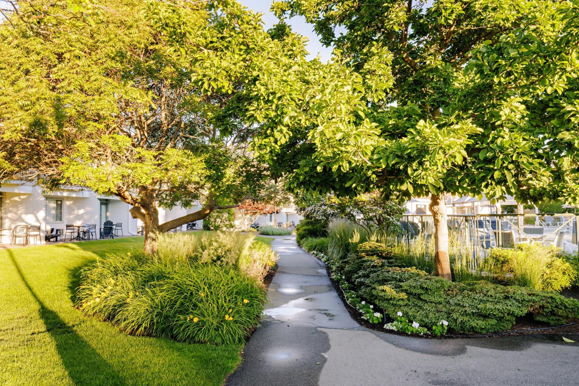 Balcomo, A Ramada By Wyndham Penticton Luaran gambar
