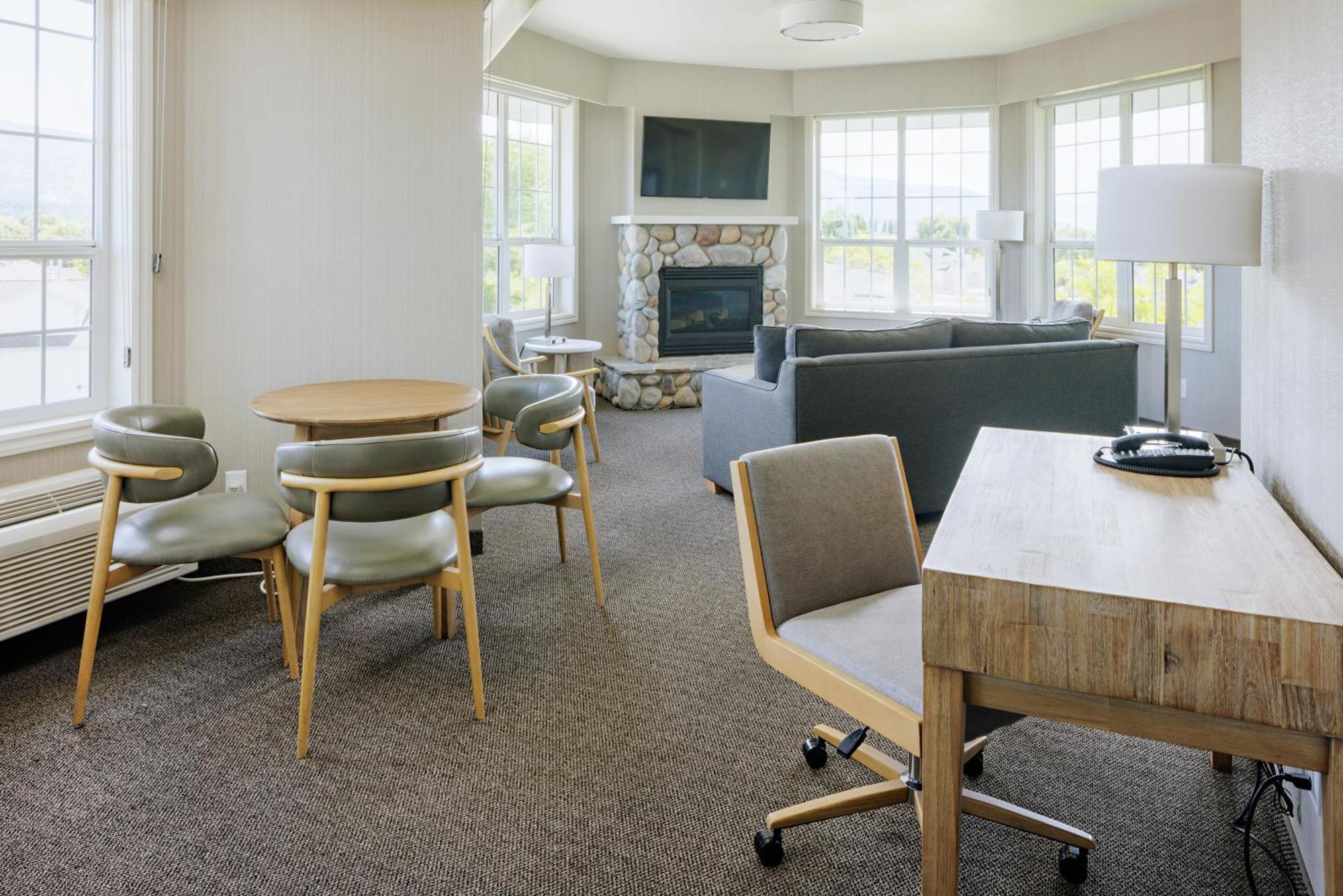 Balcomo, A Ramada By Wyndham Penticton Luaran gambar