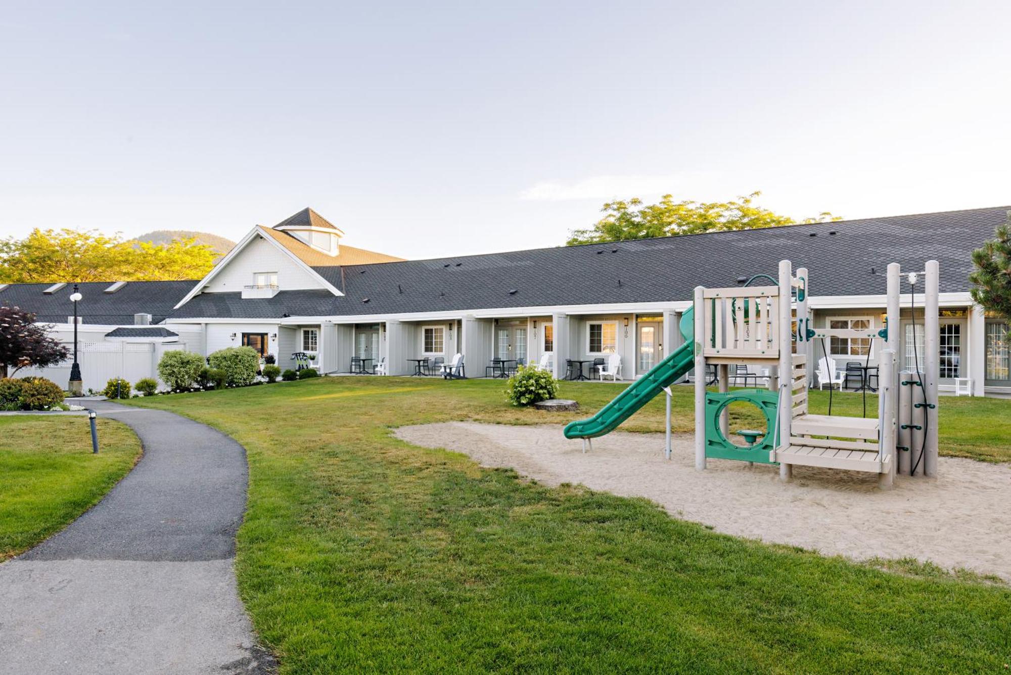 Balcomo, A Ramada By Wyndham Penticton Luaran gambar