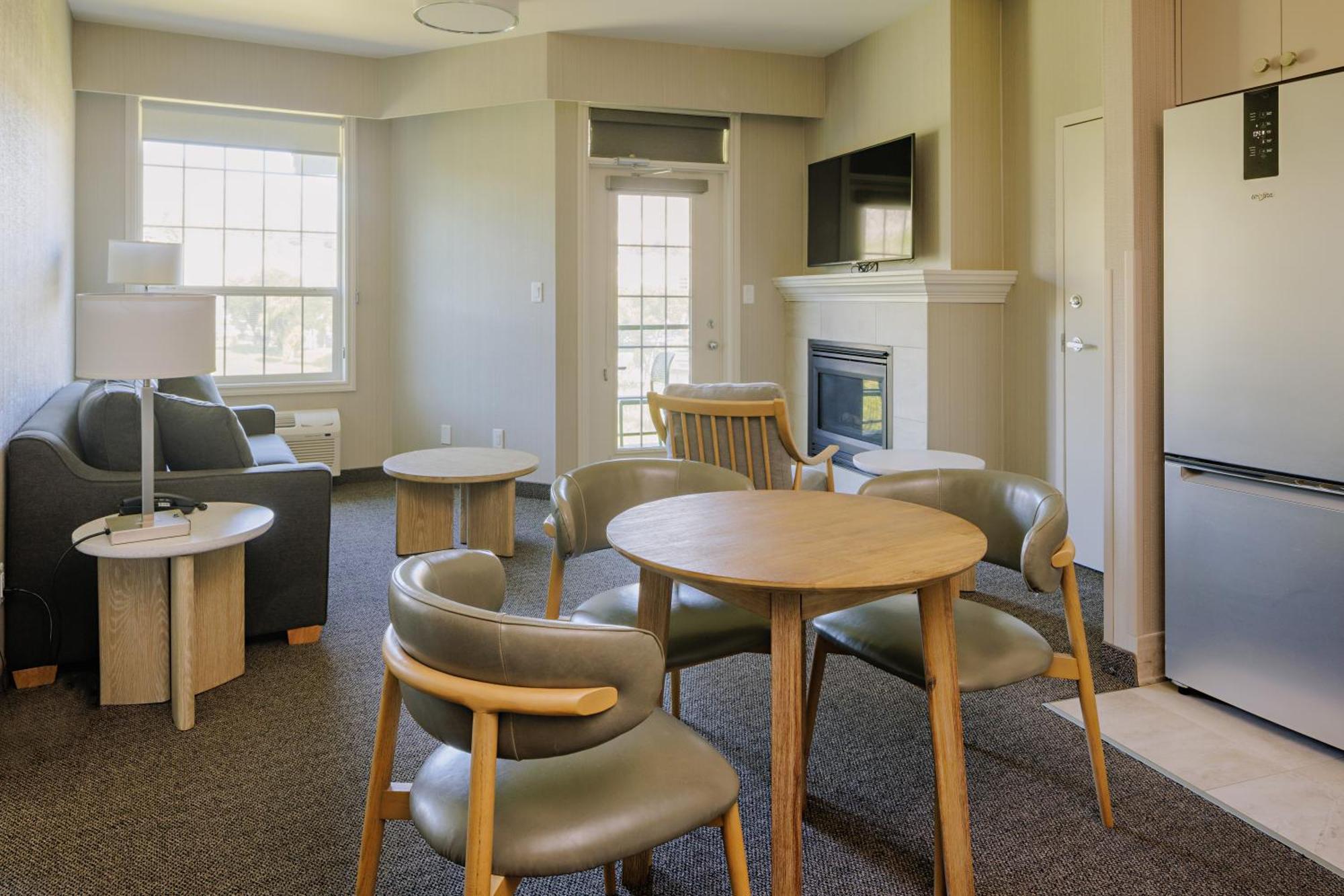 Balcomo, A Ramada By Wyndham Penticton Luaran gambar