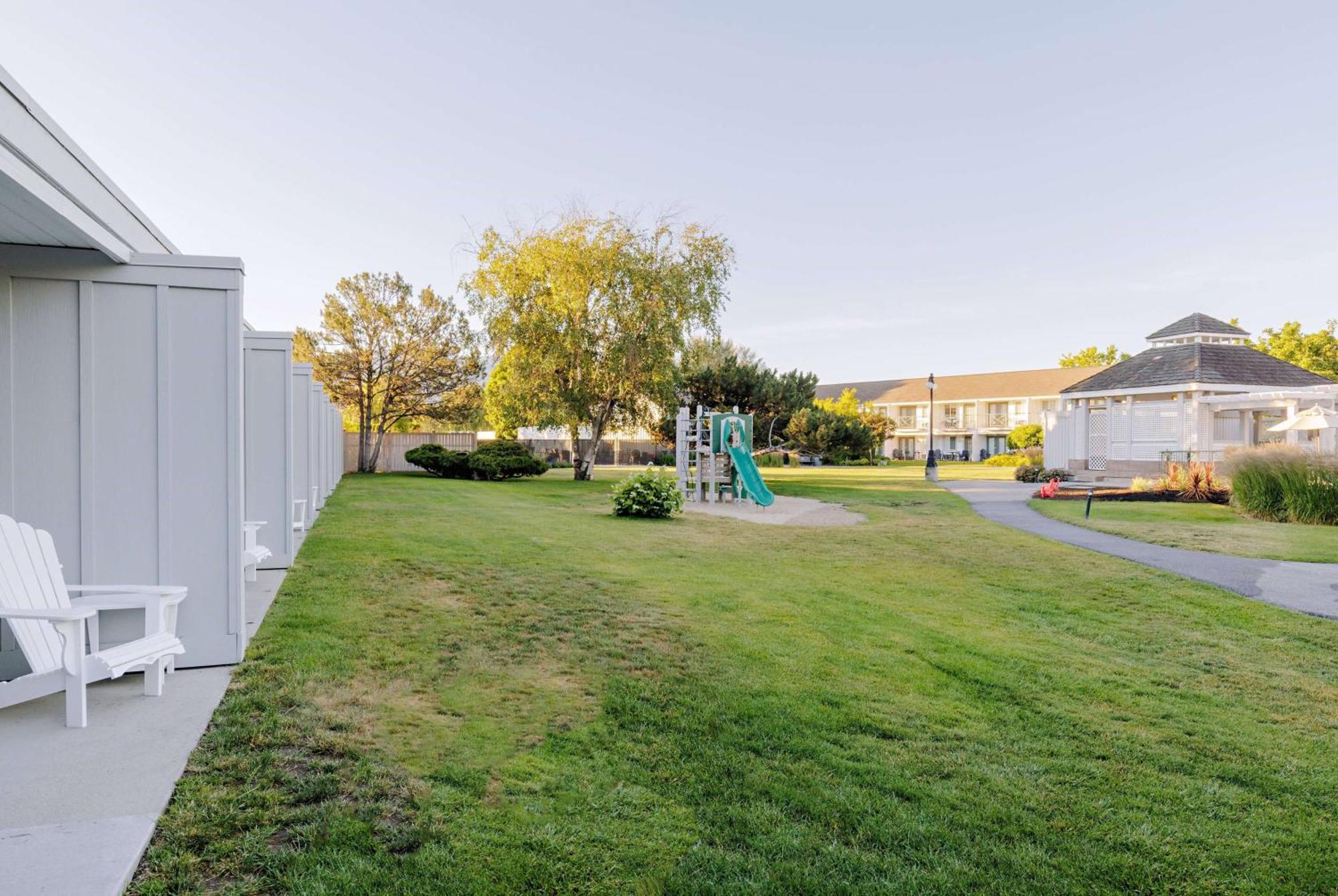 Balcomo, A Ramada By Wyndham Penticton Luaran gambar
