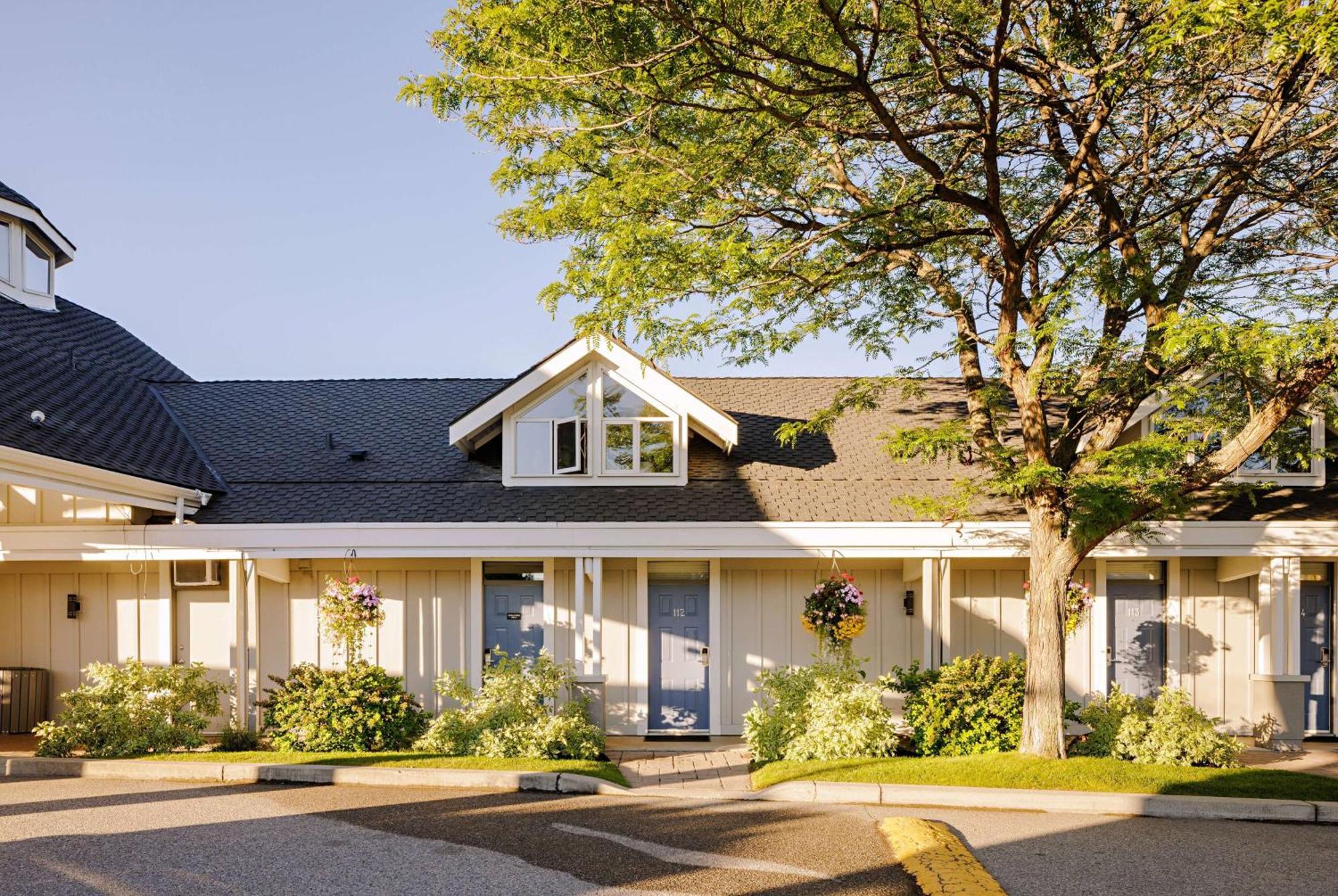 Balcomo, A Ramada By Wyndham Penticton Luaran gambar