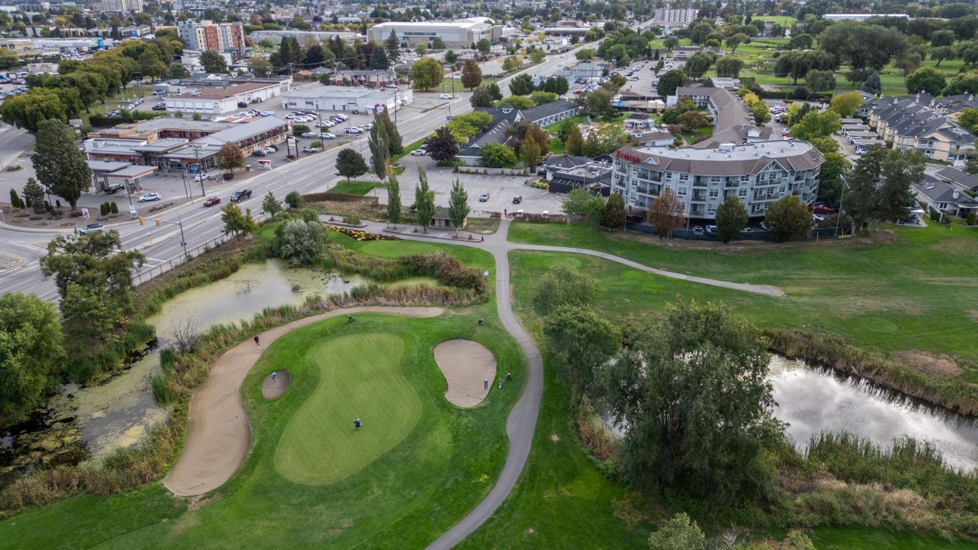 Balcomo, A Ramada By Wyndham Penticton Luaran gambar